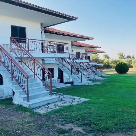 Xenius Zeus Apartments In Kriopigi *