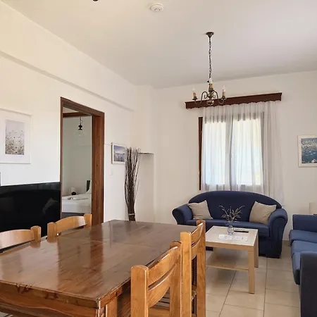 Xenius Zeus In Apartman *